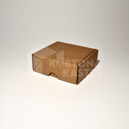 8.5 x 8.5 x 3.5 cm - kartona kastes