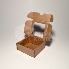 8.5 x 8.5 x 3.5 cm - kartona kastes ar logu