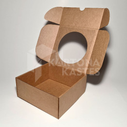 18.5 x 18 x 8 cm - kartona kastes ar logu