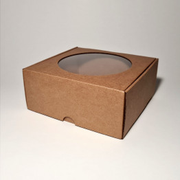 18.5 x 18 x 8 cm - kartona kastes ar logu