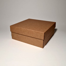 19 x 19 x 8 cm - Kartona kastes ar vāku