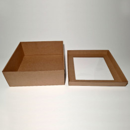 31 x 31 x 12 cm - kartona kastes ar vāku