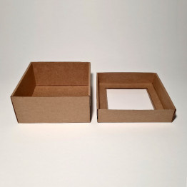 14 x 14 x 7 cm - kartona kastes ar vāku