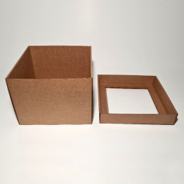 20 x 20 x 16 cm - Kartona kastes ar vāku