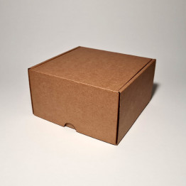 16 x 16 x 9 cm - kartona kastes