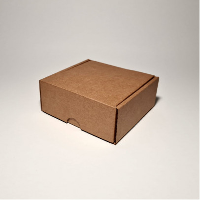 12 x 12 x 5 cm - kartona kastes