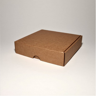 16 x 16 x 3 cm - kartona kastes