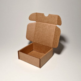 8.5 x 8.5 x 3.5 cm - kartona kastes