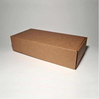 33 x 15.5 x 7.5 cm - kartona kastes